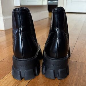 Prada leather Chelsea woman’s Black Boots